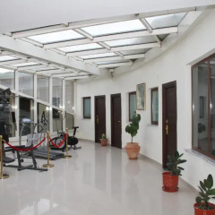 Hotel Leonardo фитнесс-зал