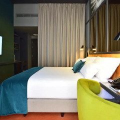 Отель Pestana CR7 Lisboa 4* Стандартный номер с различными типами кроватей фото 12