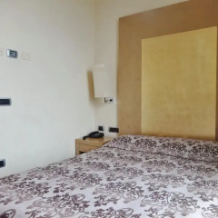 Hotel Tiffany Milano Треццано-суль-Навиглио сейф в номере