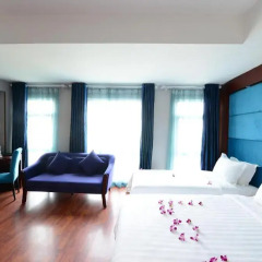 Gia Bao Grand Hotel 3* Стандартный номер с различными типами кроватей фото 9