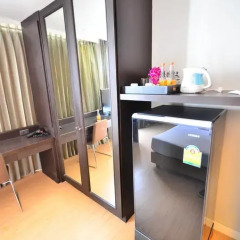 Отель H-Residence 3* Улучшенный номер с различными типами кроватей фото 11