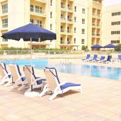 Апартаменты Dubai Apartments The Greens Al Dhafrah бассейн