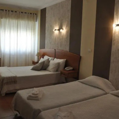 Отель Dom Carlos I 2* Стандартный номер с различными типами кроватей фото 4