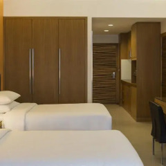 Отель Four Points by Sheraton Downtown Dubai 4* Стандартный номер с различными типами кроватей