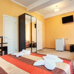 Гостиница Континент 2* Номер Комфорт с двуспальной кроватью фото 7