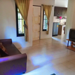 Отель Bangtao Local House Rental комната для гостей фото 2