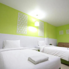 Preme Hostel Стандартный номер с 2 отдельными кроватями