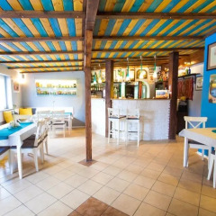 Отель Motel Te Klimaty гостиничный бар