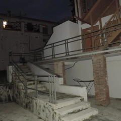 Отель Apartamenti Gomi 17 балкон