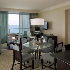 Отель Fontainebleau Miami Beach 4* Люкс с двуспальной кроватью фото 10