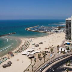 Renaissance Tel Aviv Hotel 5* Номер Делюкс фото 4