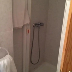 Отель Hostal Restaurante Río Ubierna ванная