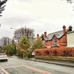 Village Hotel Manchester Cheadle парковка