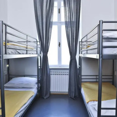 Hostel Explorer Кровать в общем номере с двухъярусной кроватью фото 10
