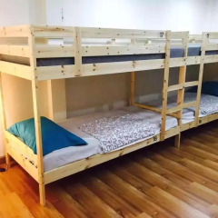 Отель Durian Inn Кровать в женском общем номере