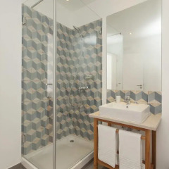 Отель Lisbon Old Town Guest House 3* Люкс с различными типами кроватей фото 19