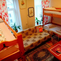 Хостел Арина Родионовна Кровать в женском общем номере