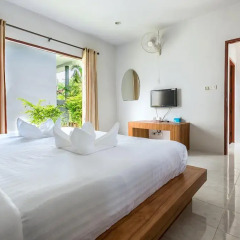 Отель Again at Naiharn Beach Resort 3* Стандартный семейный номер разные типы кроватей фото 3