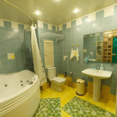 Hostel na Preobrazhenke Tut Zhivut Кровать в общем номере с двухъярусной кроватью фото 5