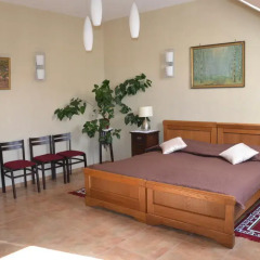 Апартаменты Classic Car Museum Apartment комната для гостей