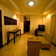 Отель Sinsuvarn Airport Suite 4* Люкс фото 3