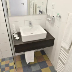 Отель Uhu Gastehaus Кёльн ванная