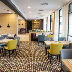Отель Best Western Premier Sofia Airport Hotel Болгария, София - 1 отзыв об отеле, цены и фото номеров - забронировать отель Best Western Premier Sofia Airport Hotel онлайн гостиничный бар фото 2