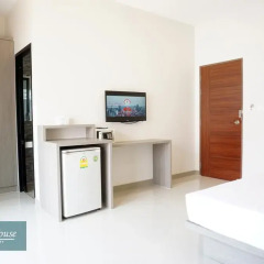 Отель Pensiri House 3* Улучшенный номер с различными типами кроватей фото 5