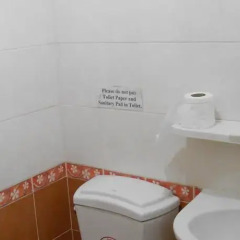 Отель Four Sons Village ванная