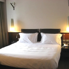 Отель NH Milano Touring 4* Улучшенный номер с различными типами кроватей фото 6