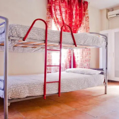 Las Musas Hostel Кровать в общем номере с двухъярусной кроватью
