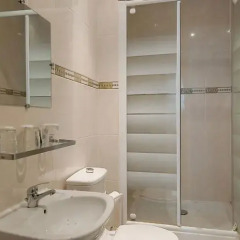 Hotel Saint Quentin 2* Стандартный номер с 2 отдельными кроватями