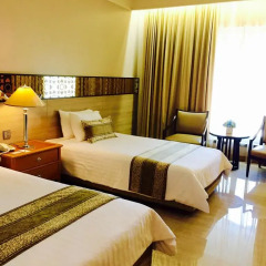 Indra Regent Hotel 4* Улучшенный номер с двуспальной кроватью фото 2