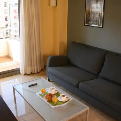 Отель Apartaments Suites Independencia Испания, Барселона - 2 отзыва об отеле, цены и фото номеров - забронировать отель Apartaments Suites Independencia онлайн комната для гостей