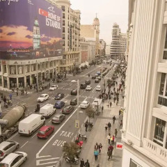 Отель Petit Palace Triball балкон