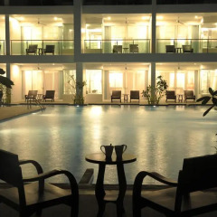 Отель The Old Phuket - Karon Beach Resort фитнесс-зал