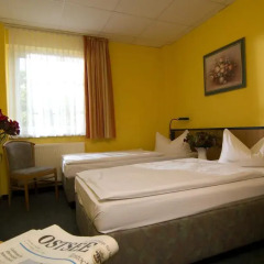 Hotel Landhaus Dierkow 3* Стандартный номер с двуспальной кроватью фото 2
