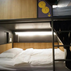 BRB Hostel Bangkok Silom Кровать в общем номере с двухъярусной кроватью фото 7