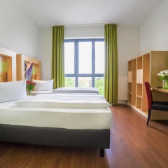 H+ Hotel 4 Youth Berlin Mitte 2* Стандартный номер с двуспальной кроватью фото 6