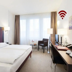 AZIMUT Hotel Munich 3* Стандартный номер с различными типами кроватей фото 16
