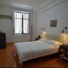 Chengdu Traffic Youth Hostel Стандартный номер с двуспальной кроватью (общая ванная комната) фото 3