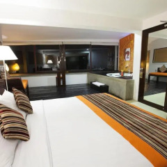Отель Theva Residency 3* Люкс с различными типами кроватей фото 5