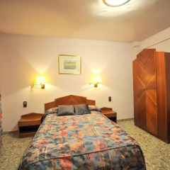 Отель Hostal la Carrasca Стандартный номер с различными типами кроватей фото 8
