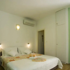 Отель Central Old Town Rooms Стандартный номер с различными типами кроватей фото 2