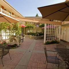 Отель Comfort Inn & Suites North Vancouver Канада, Аптаун - отзывы, цены и фото номеров - забронировать отель Comfort Inn & Suites North Vancouver онлайн