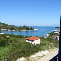 Отель Mondi's Guest House Албания, Ксамил - отзывы, цены и фото номеров - забронировать отель Mondi's Guest House онлайн балкон