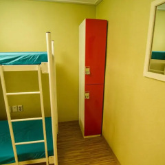 Kimchee Sinchon Guesthouse - Hostel Кровать в общем номере с двухъярусной кроватью фото 15