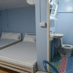 Red Lips Hostel Стандартный семейный номер фото 2
