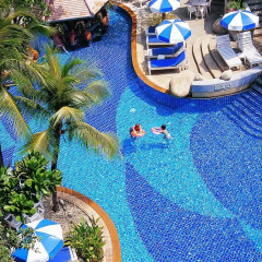 Отель The Royal Paradise Hotel & Spa Таиланд, Пхукет - 4 отзыва об отеле, цены и фото номеров - забронировать отель The Royal Paradise Hotel & Spa онлайн бассейн фото 2