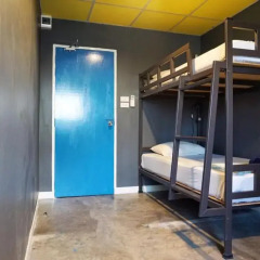 B&B House & Hostel Кровать в мужском общем номере с двухъярусной кроватью фото 3